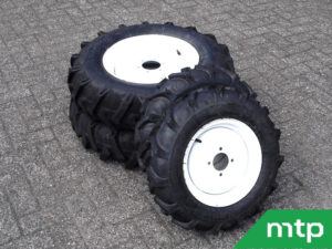 Set tractorbanden met velg